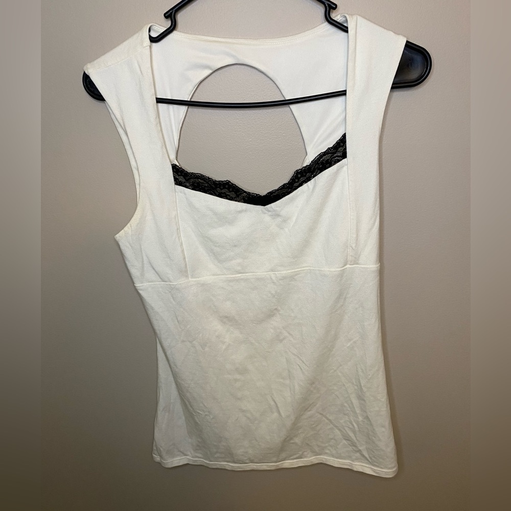 Express ivory and lace top - Picture 1 of 4